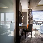 Taj-i Mah By Les Etincelles Otel