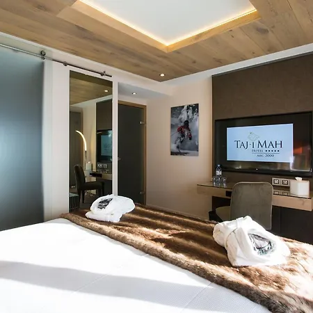 Hotel Taj-i Mah 5*